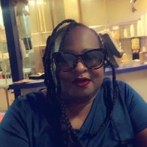 Meet your Posher, Deanna